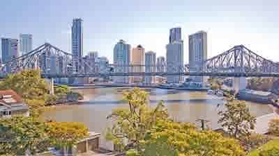 Brisbane property market split as half rise and half fall in price