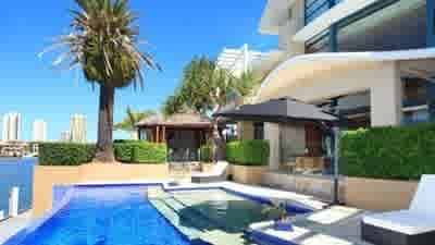 Nicole Perrin lists Surfers Paradise mansion four months after winning bank fraud case: Title Tattle