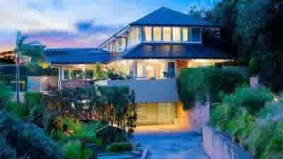 Golf champion Michael Campbell sells in Vaucluse, lured by greens of Europe