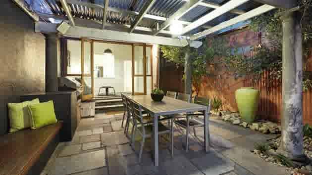 Richmond Victorian terrace Villa D'Asti passed it at auction, now rented out for $850 a week