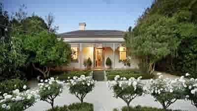 Rosebery, Hawthorn hotbed of radicalism during Dr Jim Cairns' ownership, sells: Title Tattle