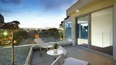 New Martin Friedrich-designed South Yarra townhouse goes to market for $2.25 million-plus