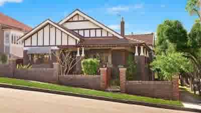Auction tipping competition results show the value of ‘the worst house in the best street’