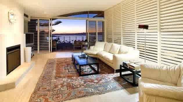 Graham Jahn-designed 1980s Lloyd-Jones home in Watsons Bay listed