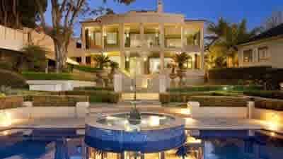 Record-setting Woolwich mansion sold for loss as saga winds down