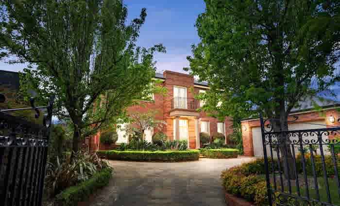 Lake Wendouree adjacent Ballarat trophy home sold for record price