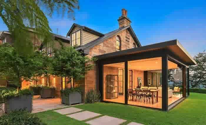 Quiberee, the 1855 Lavender Bay trophy home sold