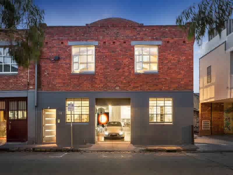 1930's hat factory home at 31 Woodstock Street, Balaclava relisted