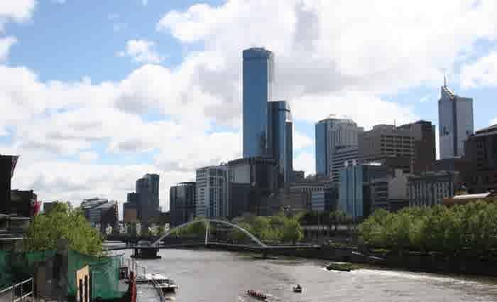 Melbourne auction market setting records