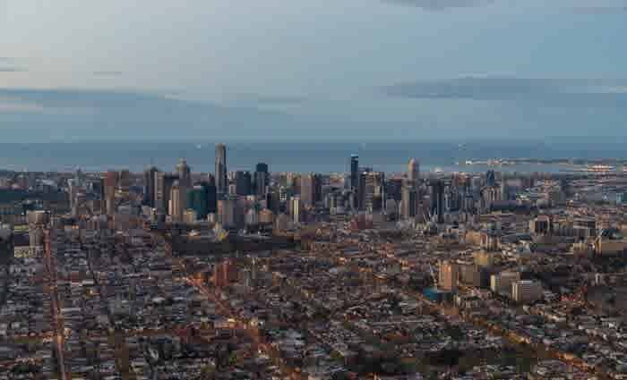 South Melbourne vacancies decrease sharply as tenants vie for space 