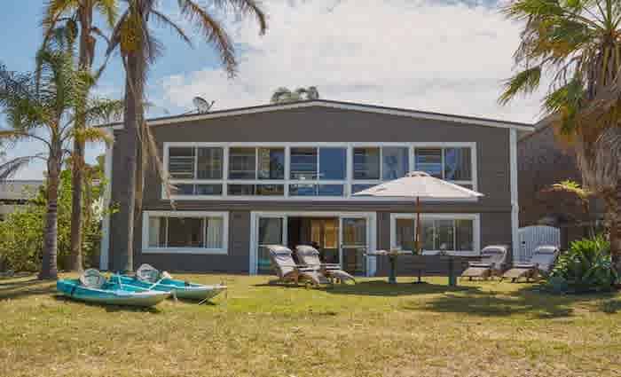 Nashville star Clare Bowen still seeks South Coast buyer