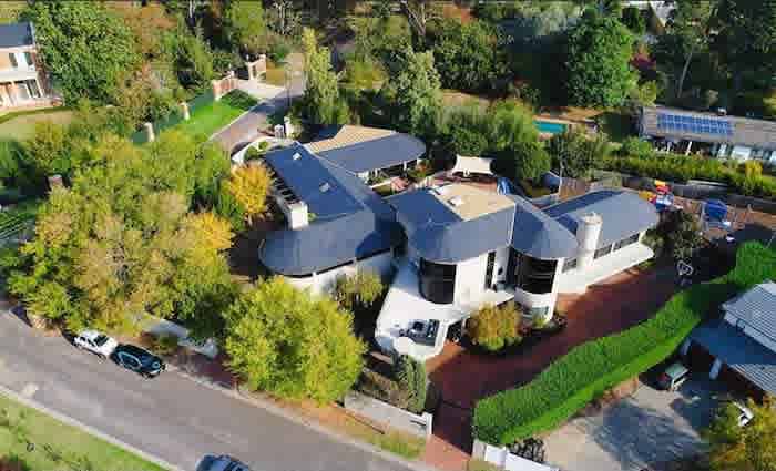 Bargain property at Mount Eliza? Home at $2 million discount