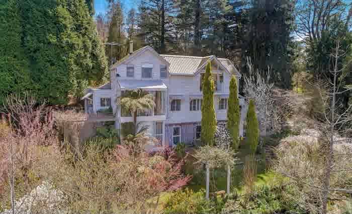 Mount Wilson home with views to Sydney listed 