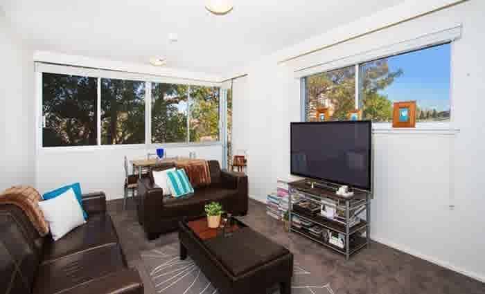 Neutral Bay apartment sells pre-auction at 4.35% yield