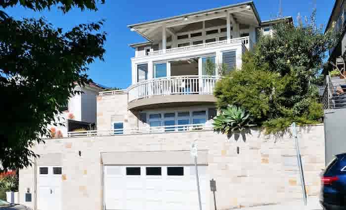 Walter Barda-designed Pavillion House, Thompson Street Tamarama sold