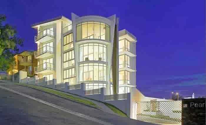 Pearl, South Brisbane apartment complex listed in one line