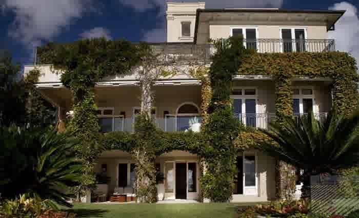 Point Piper's Altona stands proud amid tabloid media demolition hysterics