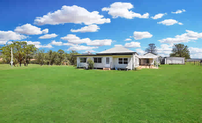 Burnside, Scone farm sold