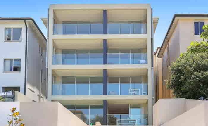 Sydney jockey Glyn Schofield fails to flip Tamarama apartment