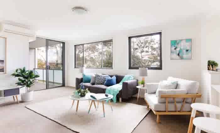 NRL stars take to the property game 