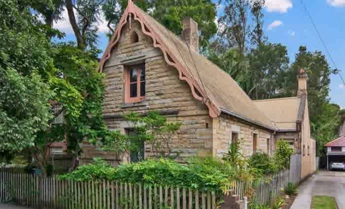 Pommy Lodge, the 1860s North Willoughby enchanting cottage, passed in