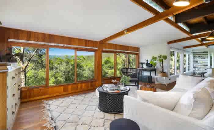 Stylish tree change Wyong Creek retreat style property sold for $815,000