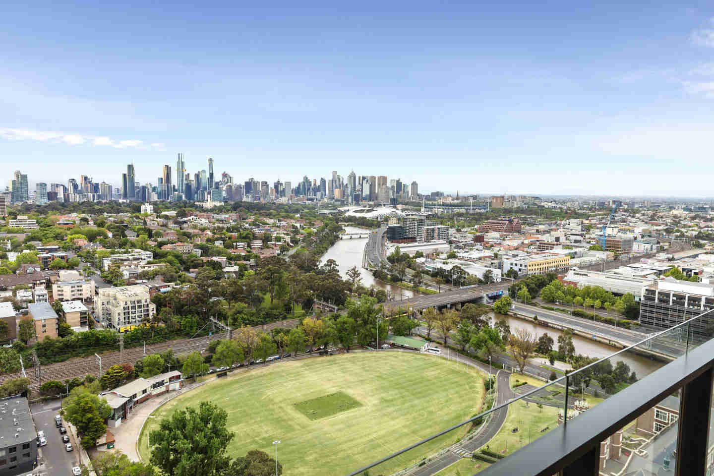 Get to know Chapel Street: Great eateries, retail and parks within walking distance from 661 Chapel