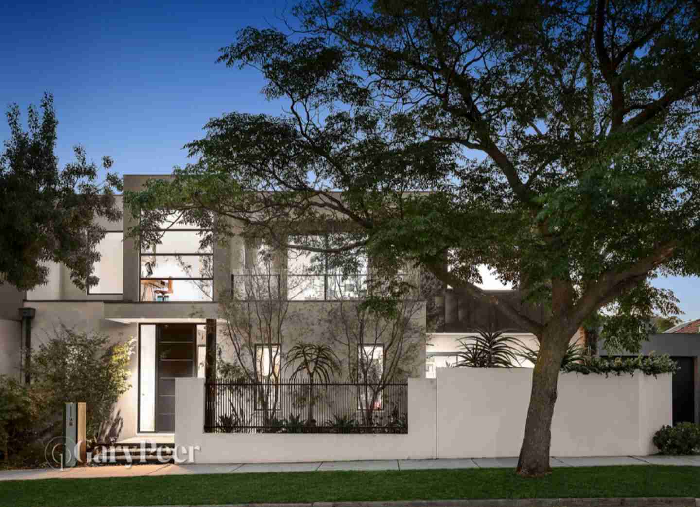 Brighton townhouse tops Melbourne's 71% weekend apartment auction success rate