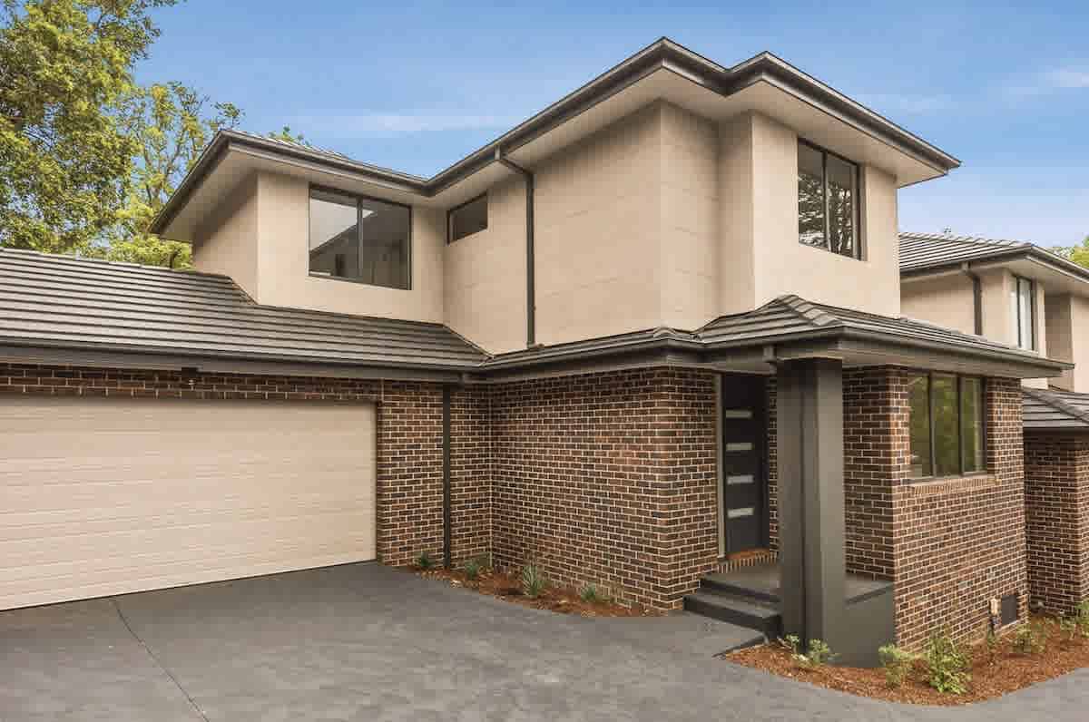 Mont Albert North townhouse tops Melbourne's weekend online results