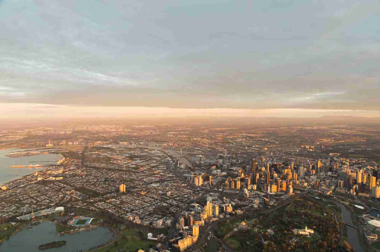 Who is eligible of the Victorian Homebuyers Fund (VHF)?