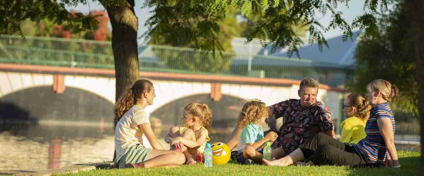 Suburb Property Profile: Australind, WA 6233