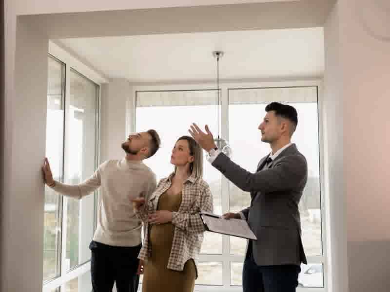 What to look for when touring a display home?