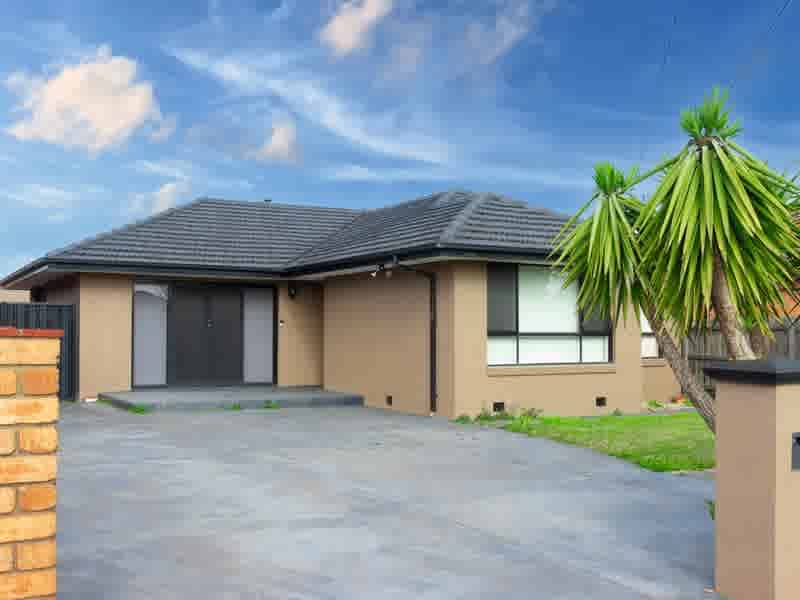 Custom vs Standard Homes: Pros, cons, and cost differences