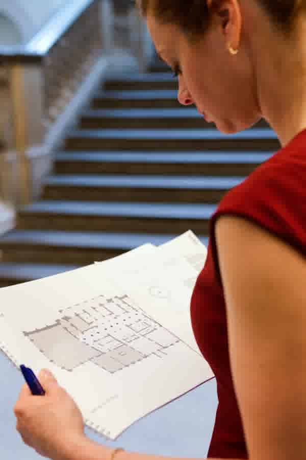What Benefits are There in 'Buying Off the Plan'?