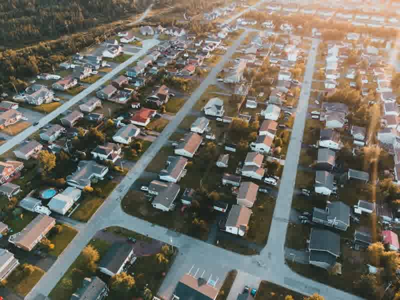 What to look for in a neighbourhood before buying