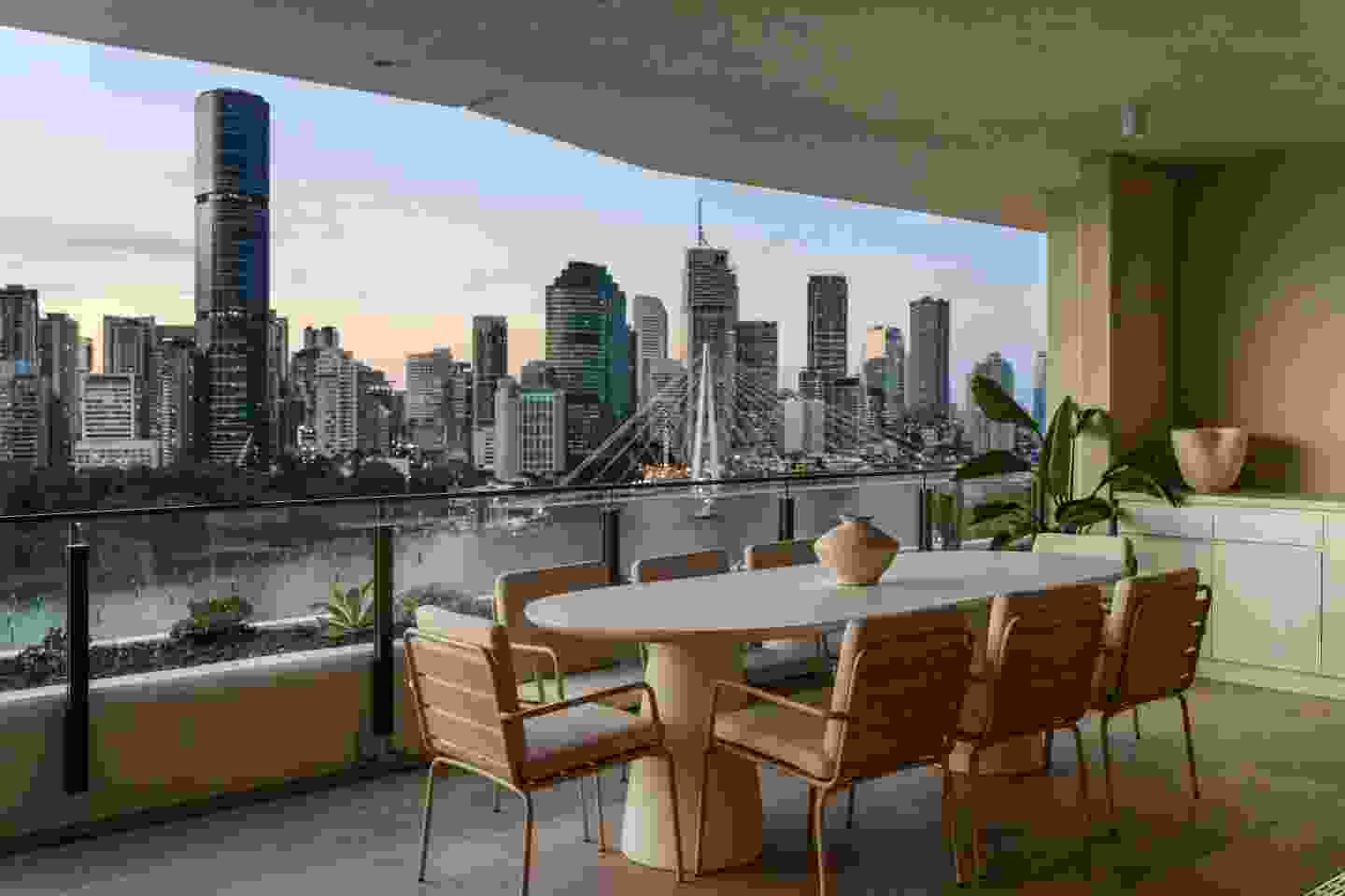 8 River Terrace, Kangaroo Point QLD 4169