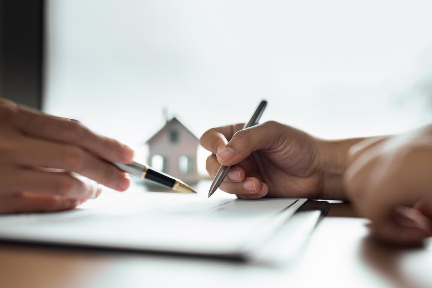 Top 10 Questions to Ask Your Builder Before Signing a Contract