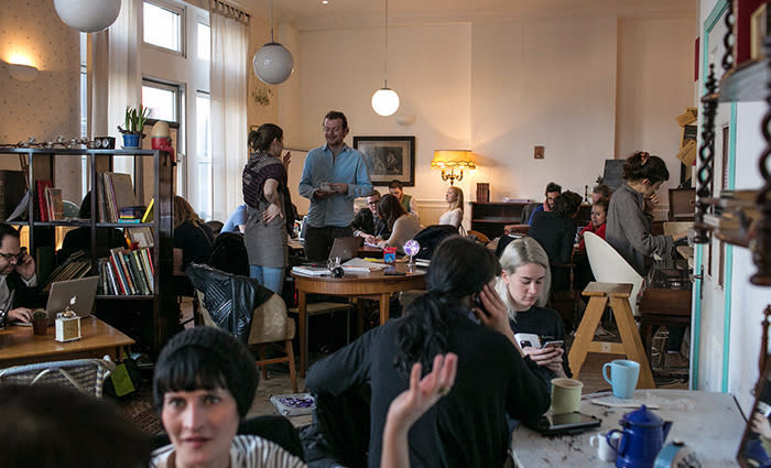 Living rooms for rent by the minute outsource the whole idea of home: Christian Tietz