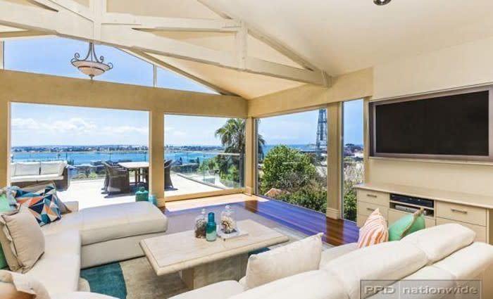 Former Newcastle Lord Mayor Jeff McCloy takes property loss on The Hill
