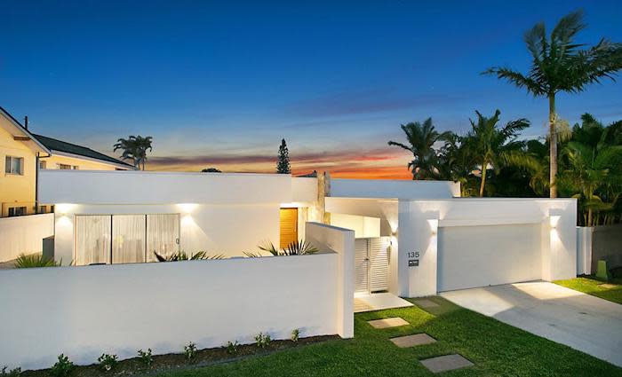 Contemporary Sorrento house listed for $1.55 million plus