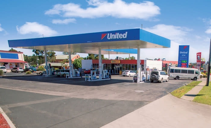 Tamworth service station listed for auction