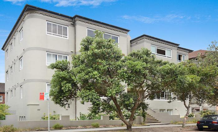 Channel Nine boss David Gyngell lists North Bondi apartment