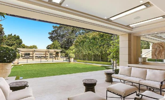 Punter Sean Bartholomew secures Vaucluse sale