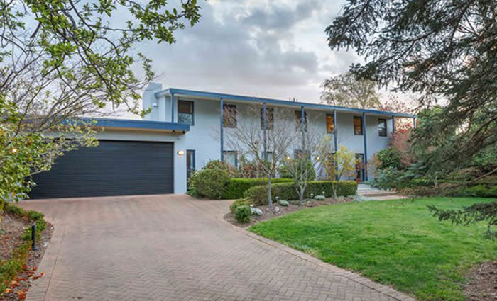 Guilford Bell-designed JM Fraser House, Deakin sold