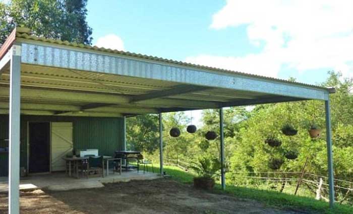 Lisa Curry lists undeveloped Mount Mellum property