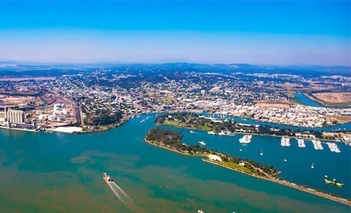 Property price slides in mining towns Gladstone, Moranbah playing out around Australia