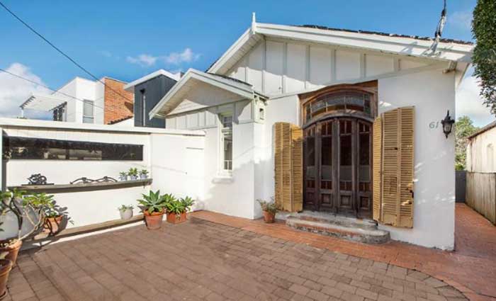 Radio's Libbi Gorr doubles money in weekend auction sale