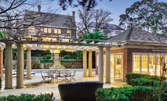 Tim Gurner lists trophy home in Toorak
