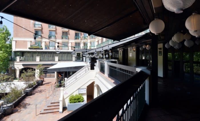 Closed Hugo's Potts Point Pizzeria lounge and bar sold through Savills