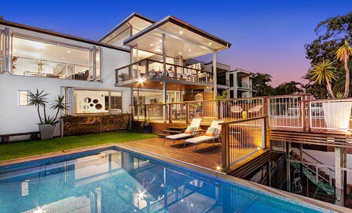 Brisbane riverfront trophy listed